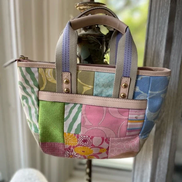 バッグ 2018 Coach Patchwork Turnrock Tote Bag 2018 Coach Patchwork Turnrock Tote Bag | eBay